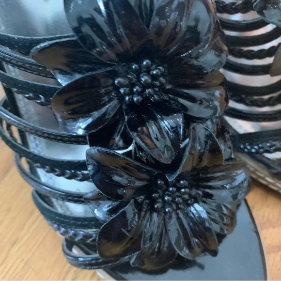 White House Black Market Black Size 8M Patent Leather Slide in Strappy Sandal - Picture 3 of 5